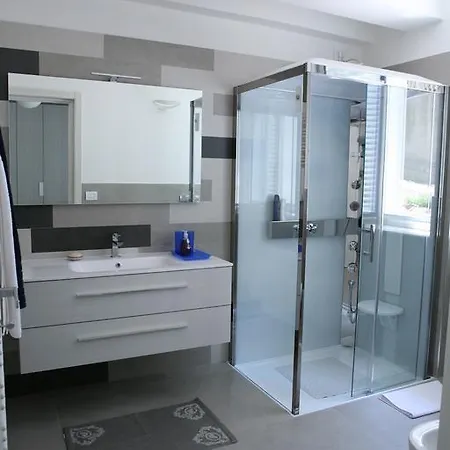 Erika فندق مبيت وإفطار سان بنيديتّو ديل ترونتو