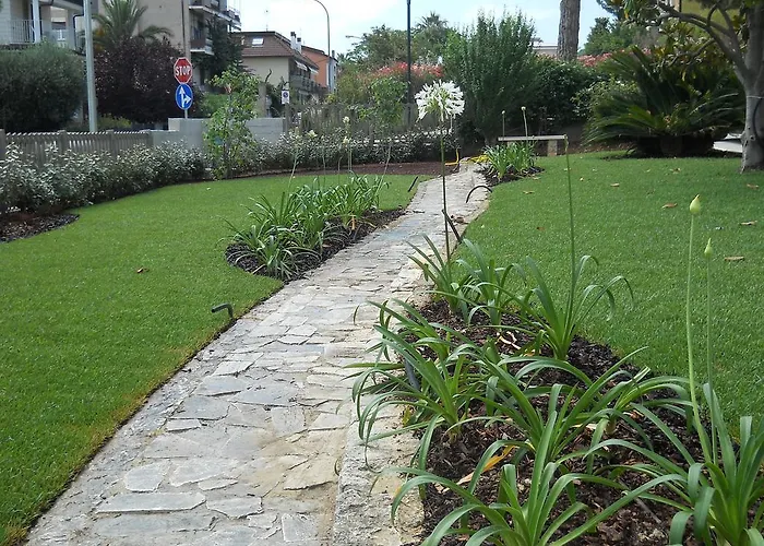 Erika 圣贝内代托-德尔特龙托