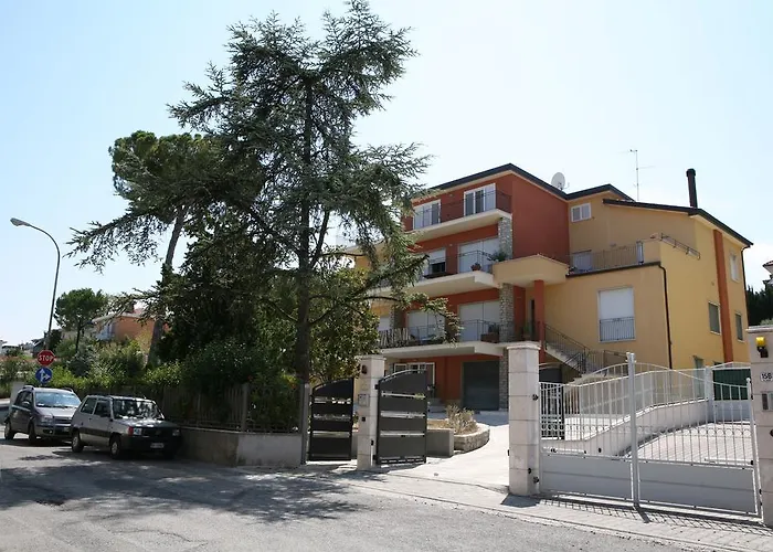 Erika 住宿加早餐酒店 圣贝内代托-德尔特龙托